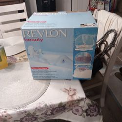 Brand New In The Box Revlon Beauty Comfort Spa 