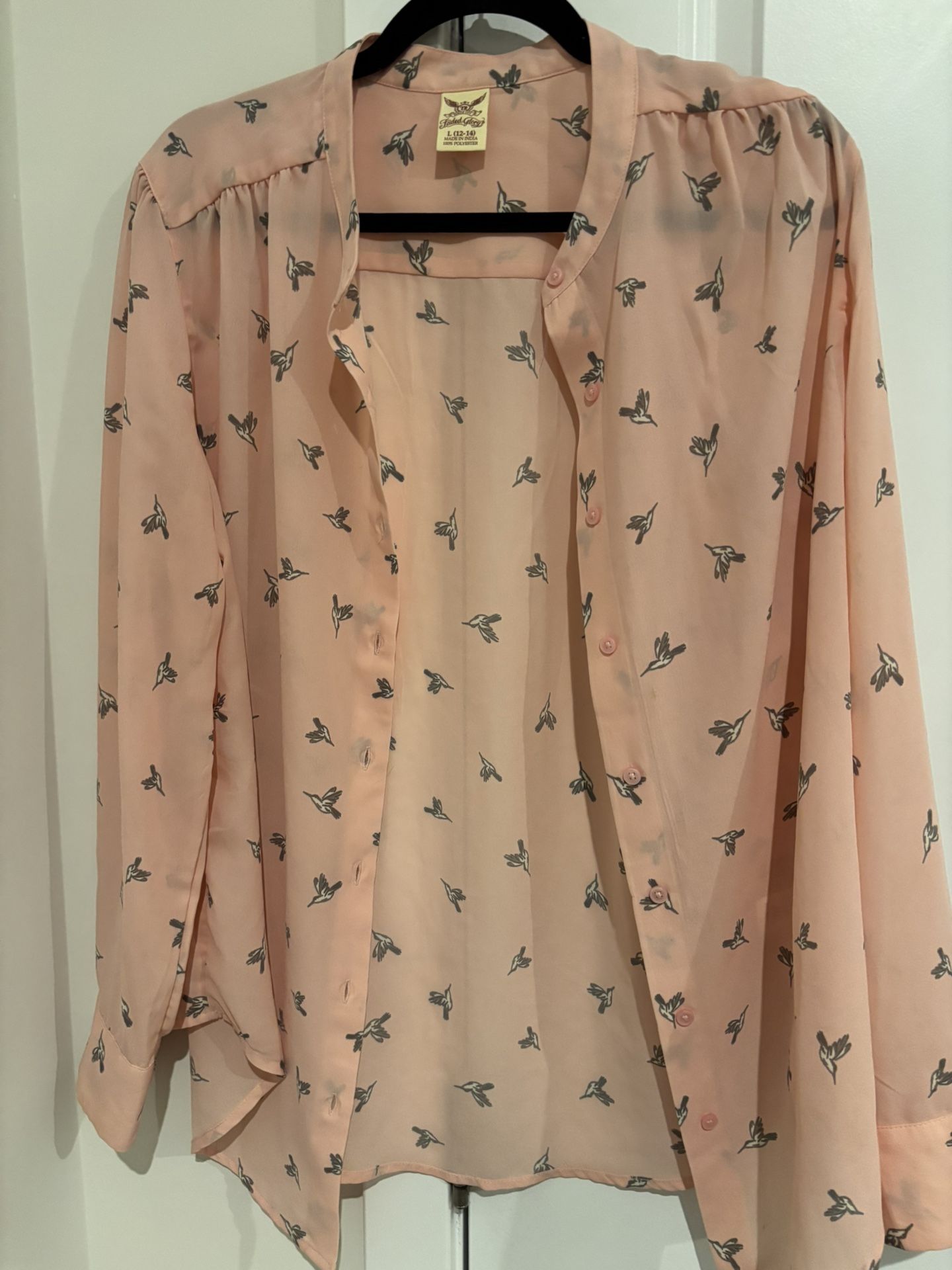 Nice business casual or any occasion blouse size large