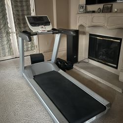 Precor treadmill 
