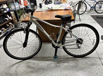 Trek Neko Hybrid Bike
