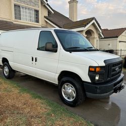 2011 Ford E-350