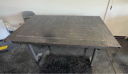 Heavy-Duty Steel Welding Table – Expandable Side Wings