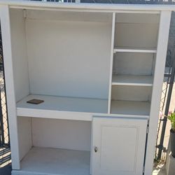 Free Tv stand/entertainment center