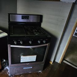 5 Yr Old Stainless Steel Stove 