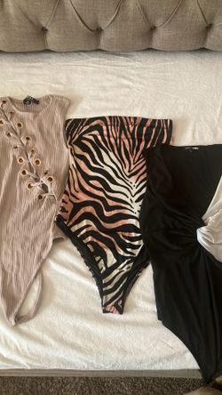 Women’s bodysuit bundle size small