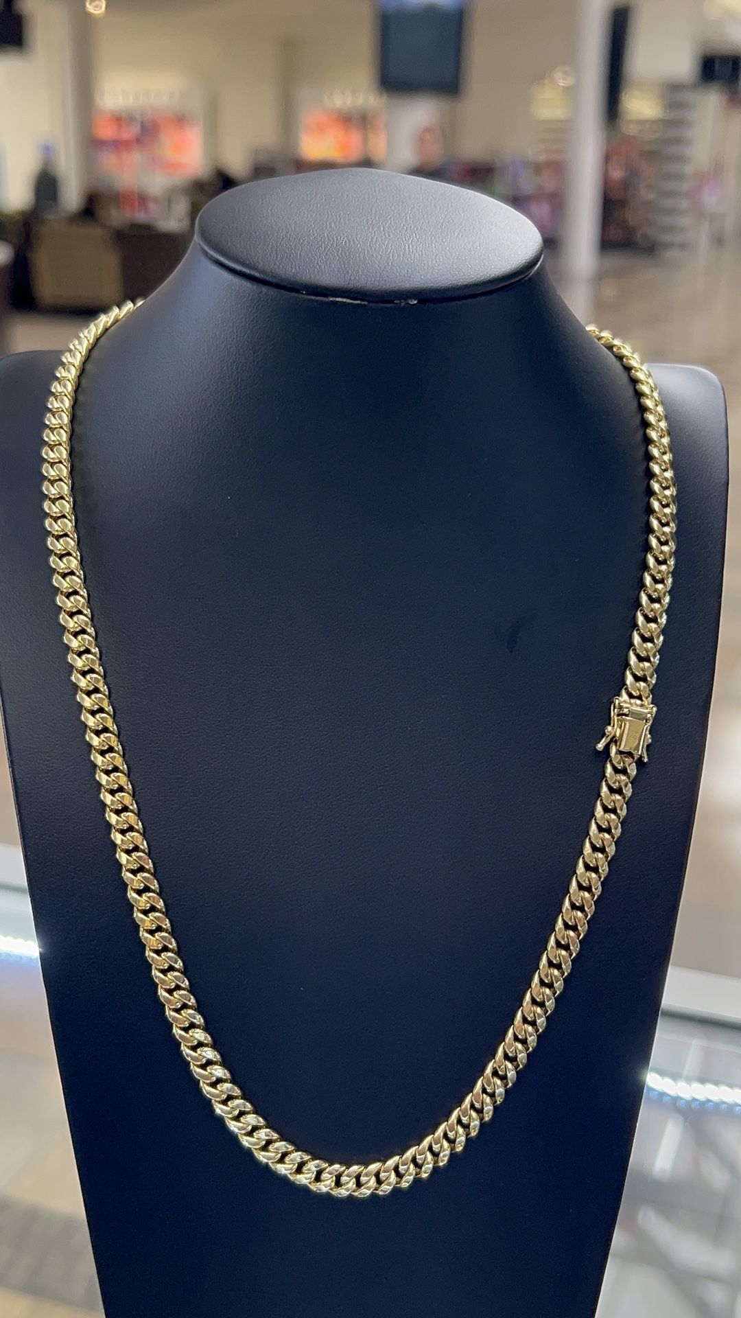 Cuban Necklace 10kt Gold 2095