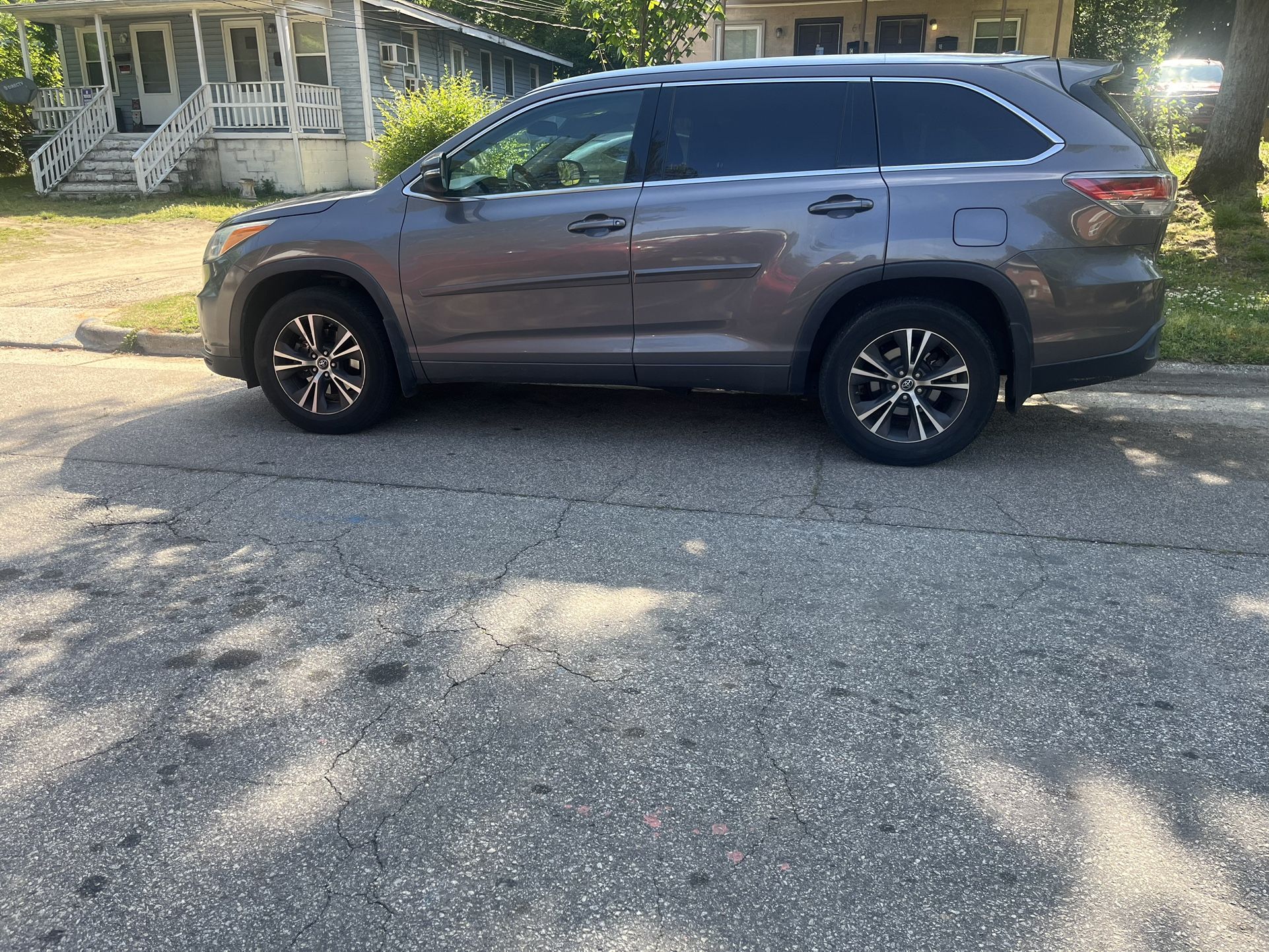 2016 Toyota Highlander