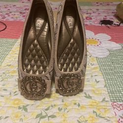 Gucci Flats Size 6