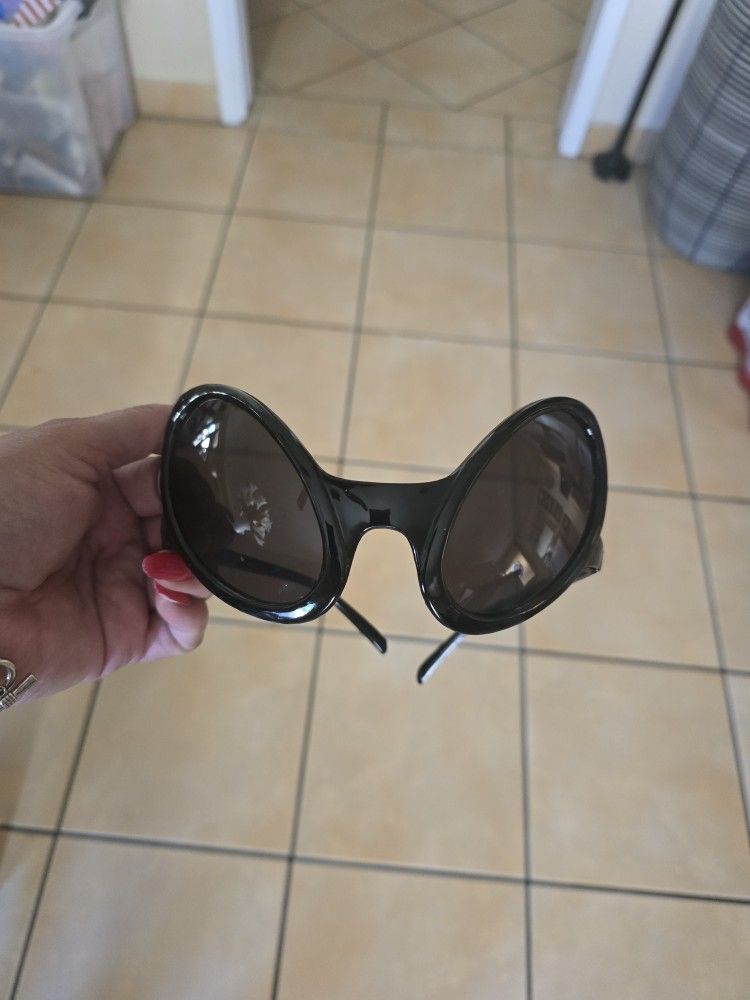 Alien Glasses ( reseda ca)