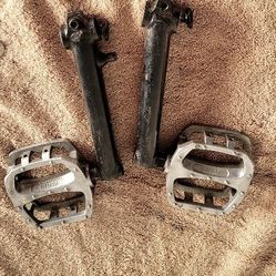 USED MISSION  ARMS LENGTH  175  WITH PEDALS  THEY ARE SPECIALIZED  BRAND  PEDALS 