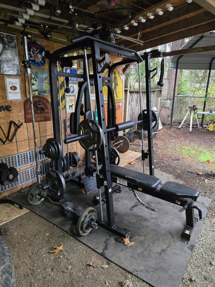Smith Machine With Weights 