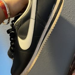 Nike Cortez Black & White 