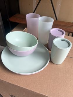 Plastic Dish Set 