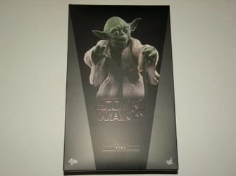 1/6 Hot Toys Star Wars Yoda Empire Strikes Back Yoda NEW