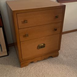 Nightstand Vintage