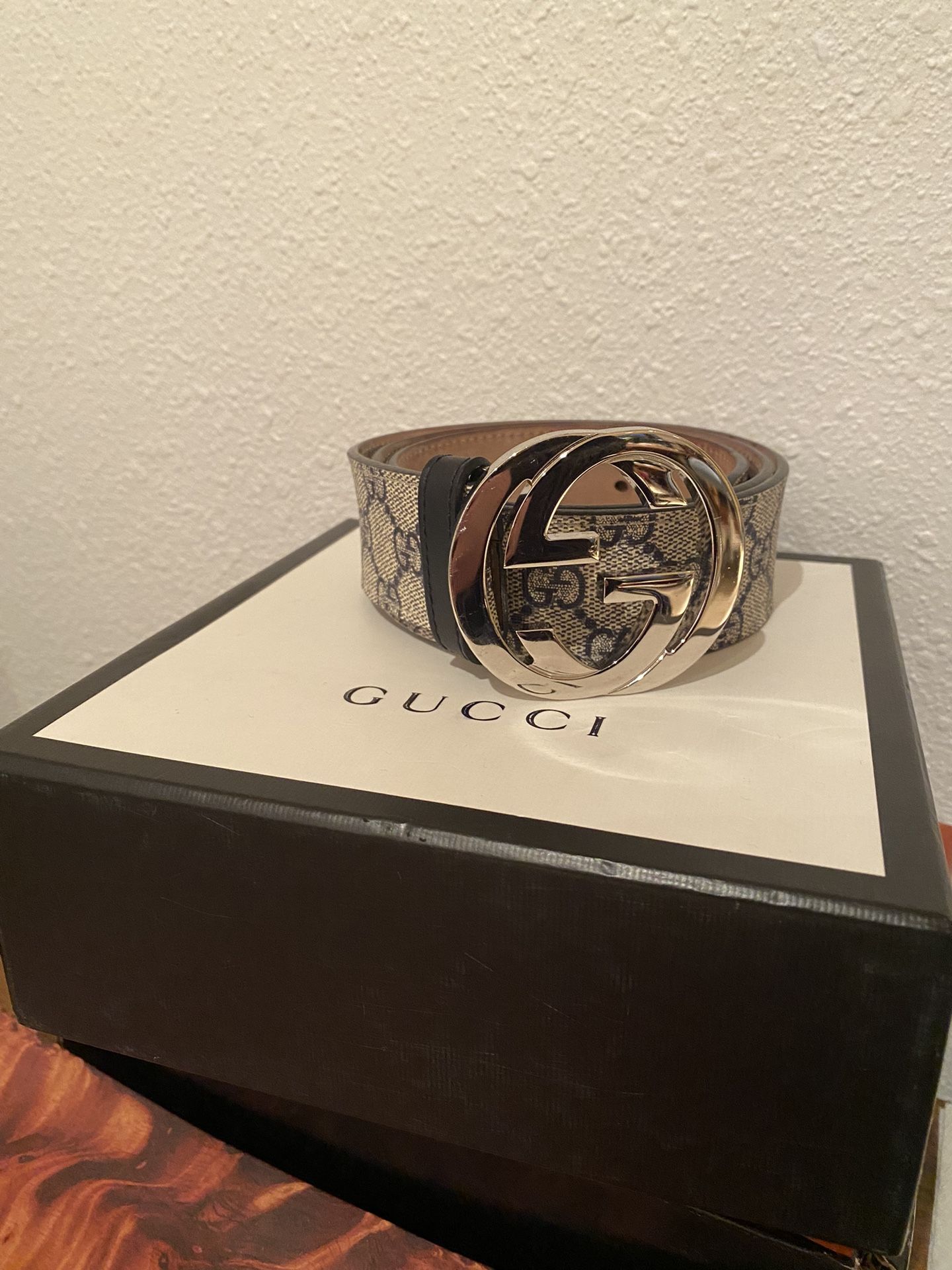 Gucci Beige GG Supreme Canvas Interlocking G Buckle Belt