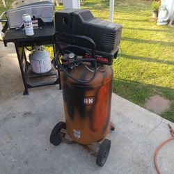 5.5 HP Craftsman 25 Gallon Air Compressor 