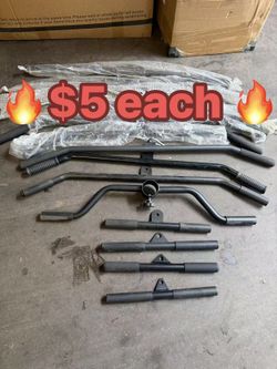 LAT Pulldown Bar Attachment for Pulley Cable Machine, Curl Tricep Press Down Bar with Rubber Handle