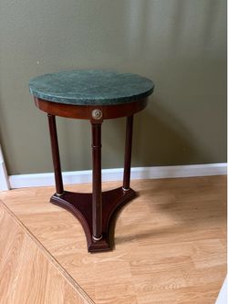 Vintage Bombay Co French Empire Neoclassical Style Mahogany Marble Side Table 25”T & 18” in diameter.