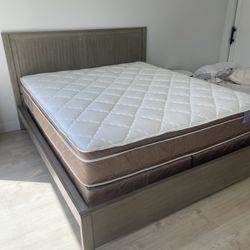 California King Size Mattress & Box Spring