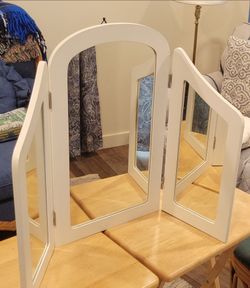 Beautiful folding mirror