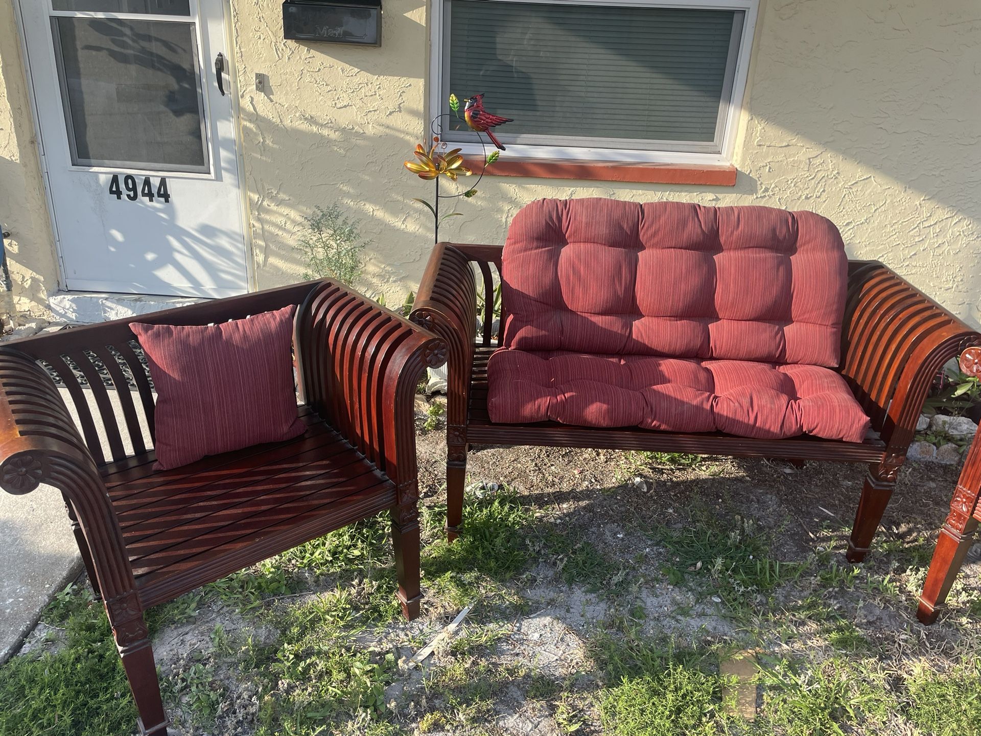 Patio & Lanai Furniture Set (MAKE OFFER)