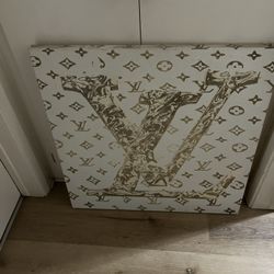 LV Canvas Picture