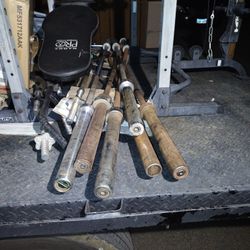 Delivery Available - Olympic Bar Barbell 7 Foot Long Solid 1 Piece Very Heavy