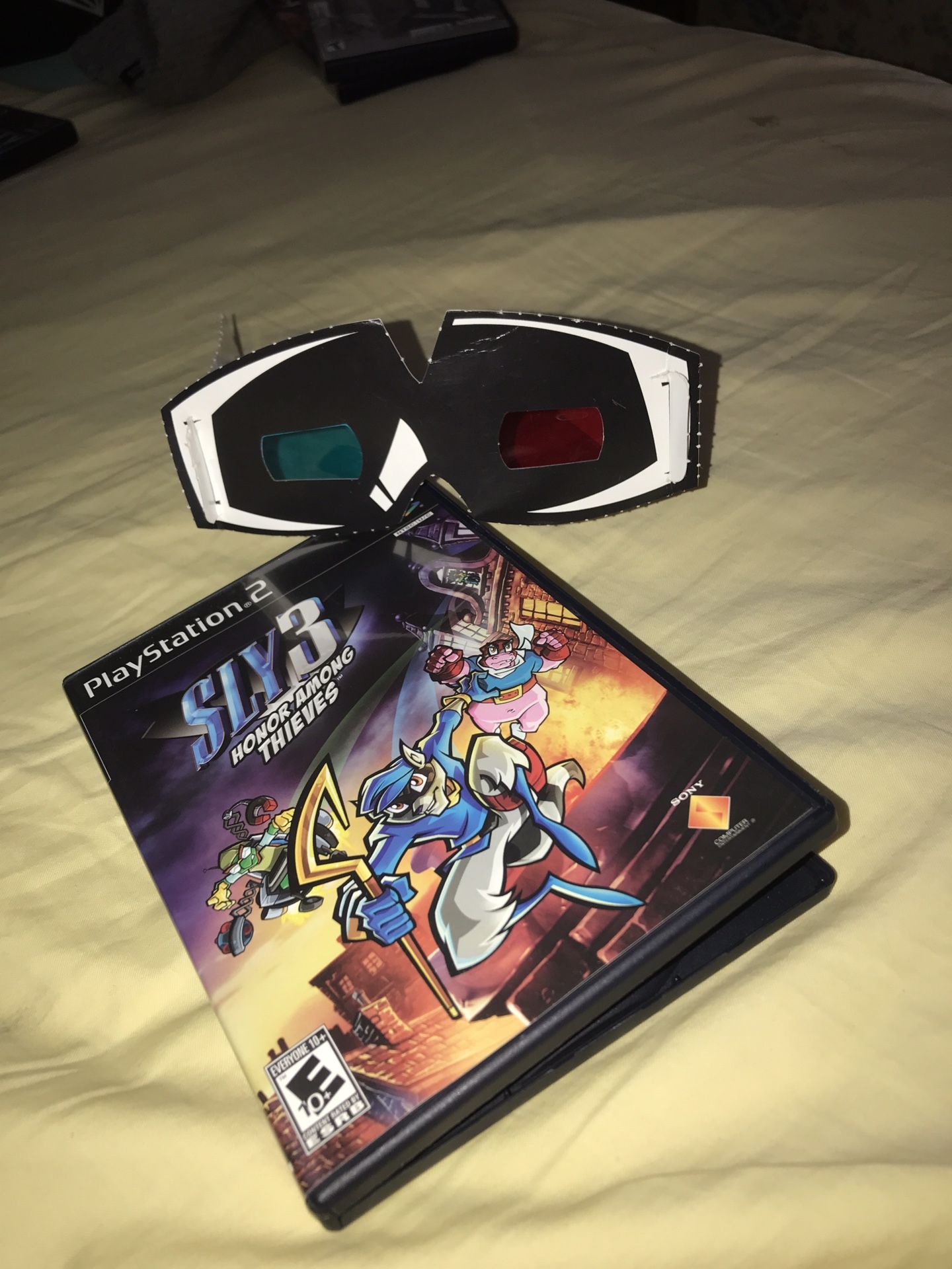 Sly3 (ps2) game with 3d glasses