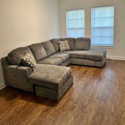 I’m Jon Green, Wayne’s Home Sales Representative🌟 Living Room Furniture Modular U Shaped Sectional Couch Set Color Options 