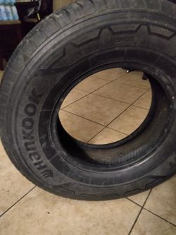 $65  265/70r16  Hankook Dynapro HT Tire