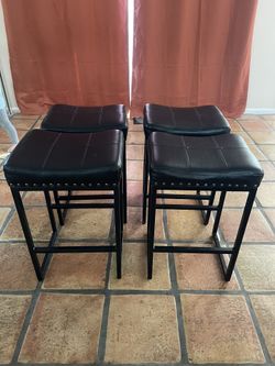 FREE 4 Black Sturdy Stools