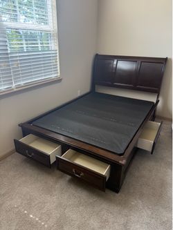 Rooms to go Dark Wood Full Size Sleigh Storage Bed Frame