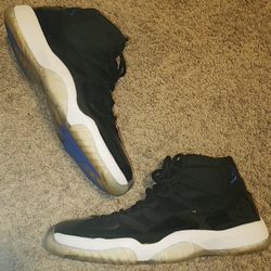 Jordan 11s Space Jam (2009) Release 