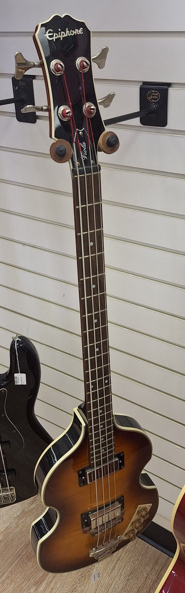 EPIPHONE VIOLA BASS GUITAR