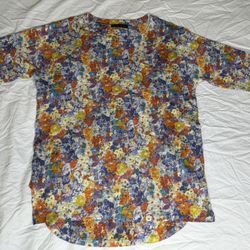 Floral Trendy Women’s USA Top / Light Sweater Size S (4-6)