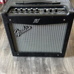 Fender Mustang I (V.2) Guitar Amplifier – 20W 