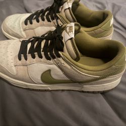 Nike Dunks 
