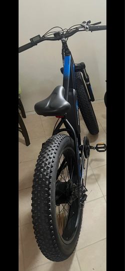 AVANTREK ELECTRIC BIKE WITH FAT TIRES.