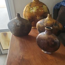 Ceramic bottle neck vases