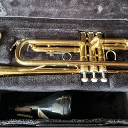 Yamaha YTR200ADII Advantage Series Standard Trumpet - Gold - Hard case  Retails for $1799