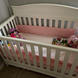 Crib With Newton Baby Matress 