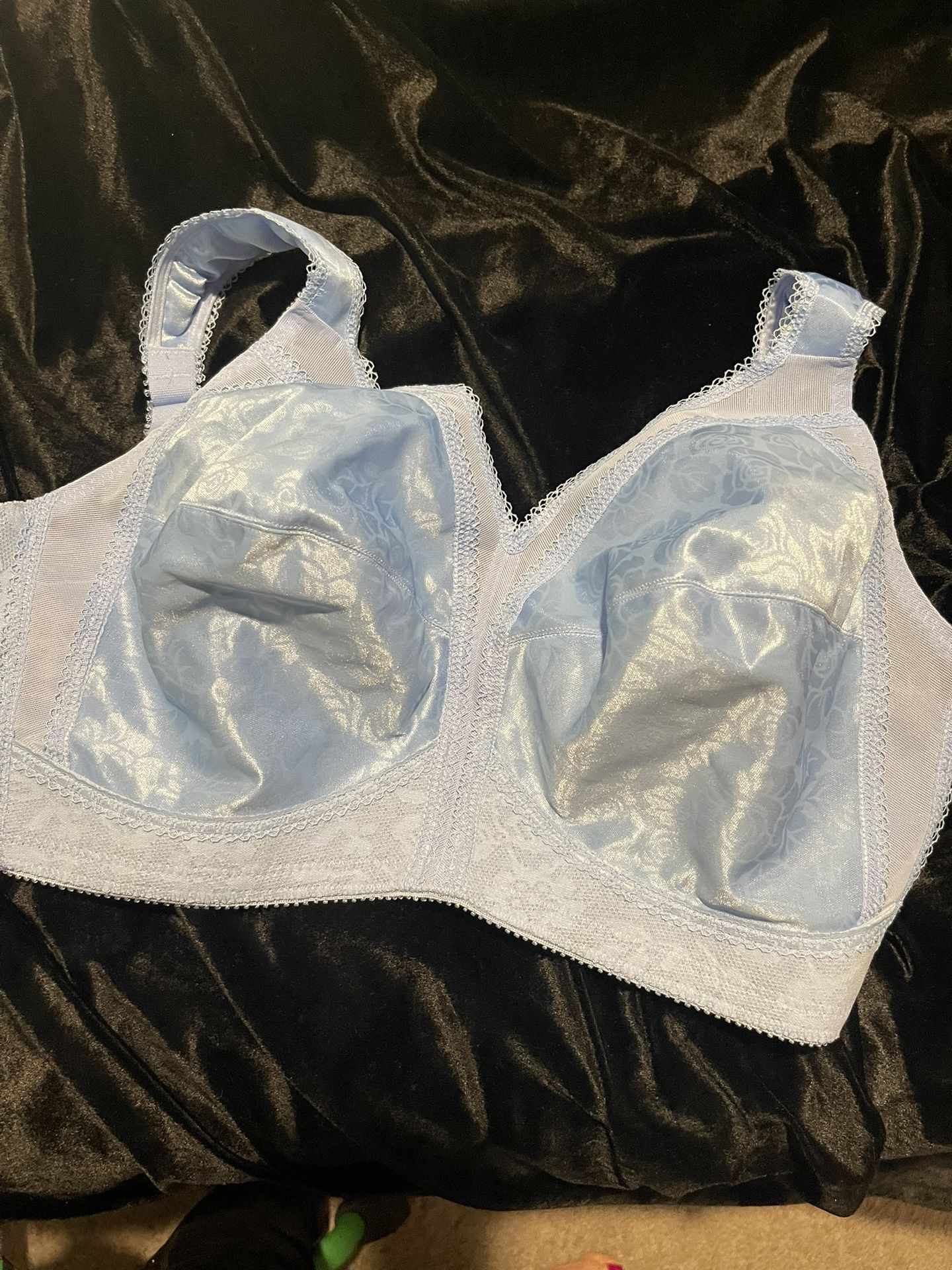 NWOT Playtex Size 38DD Light Blue Bra. Com Mfort Straps