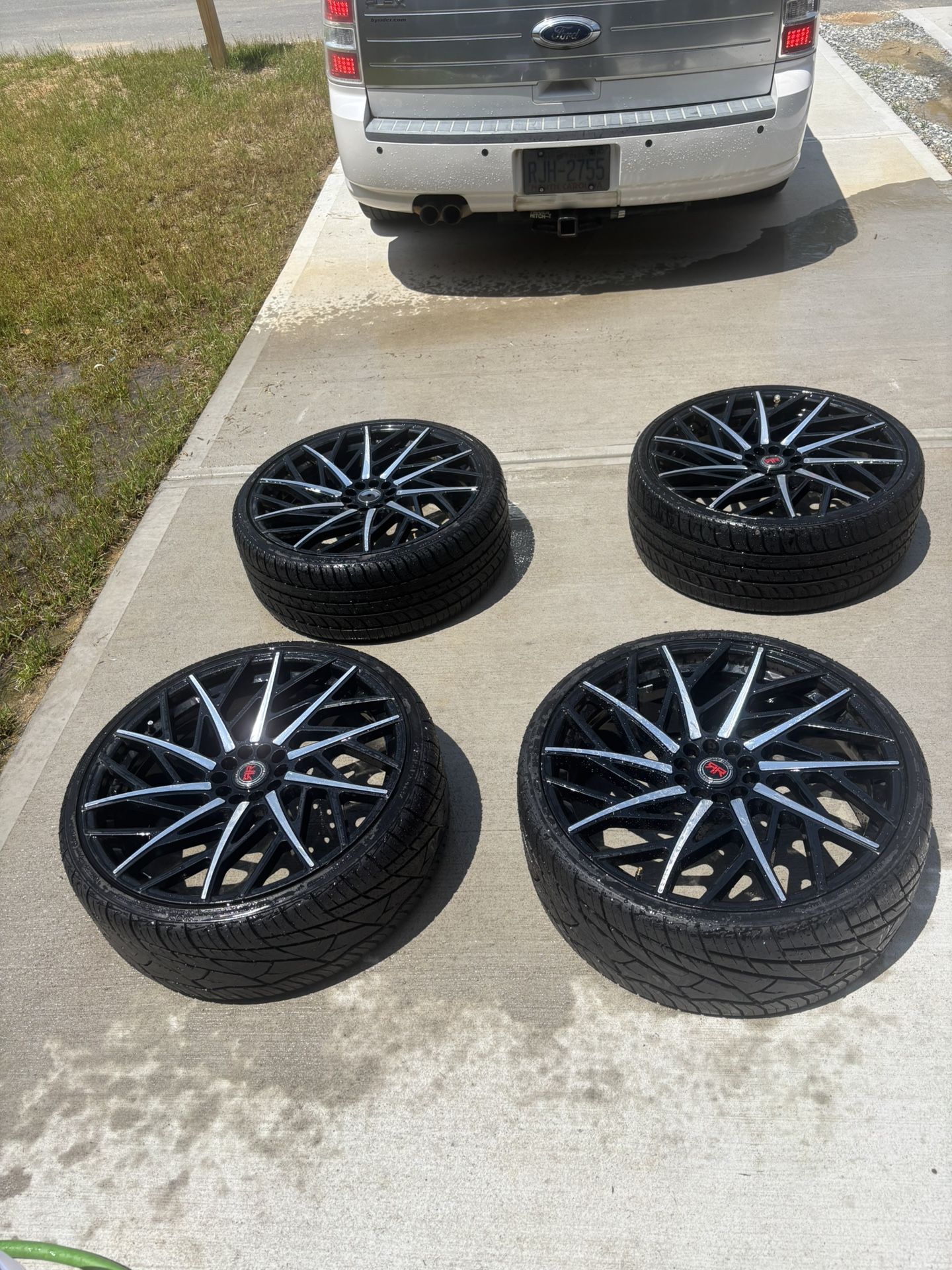 22 Inch Rim 5 Lug