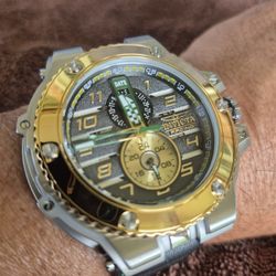 Invicta Watch  Racing Downforce