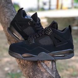 Jordan 4 Blackcats