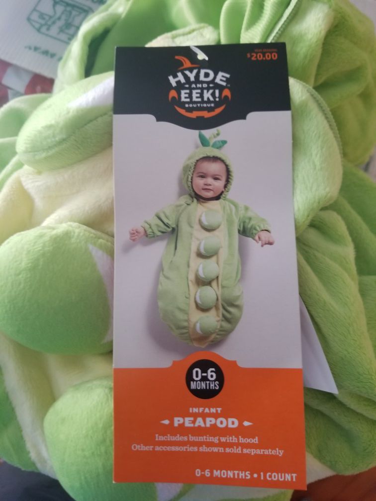 Brand new infant Halloween costume "peapod"