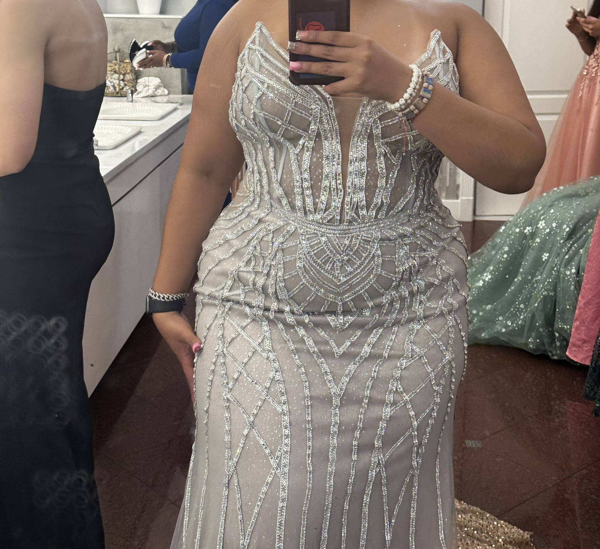 Plus Size Women's Wedding Or Prom Gown Sliver With Lots Of Diamonds 18W