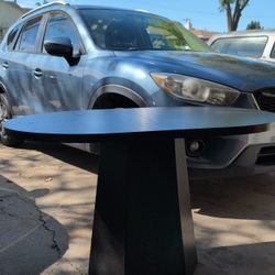 Oval Table With Center Pillar