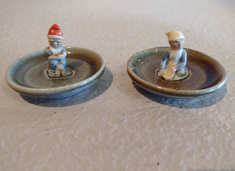 2 Vintage WADE Irish Porcelain Leprechaun Elf Trinket Dishes